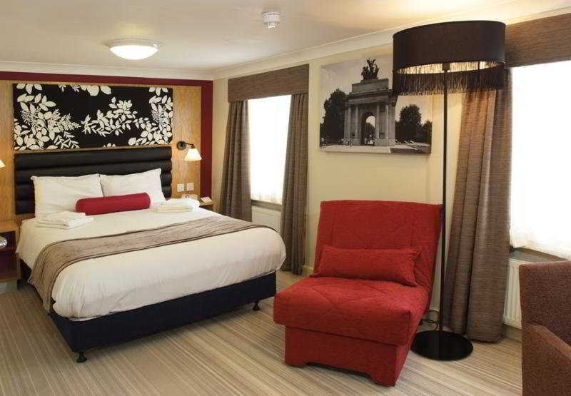 ロンドン パーク アベニュー ベルグラビア Bed & Breakfast エクステリア 写真